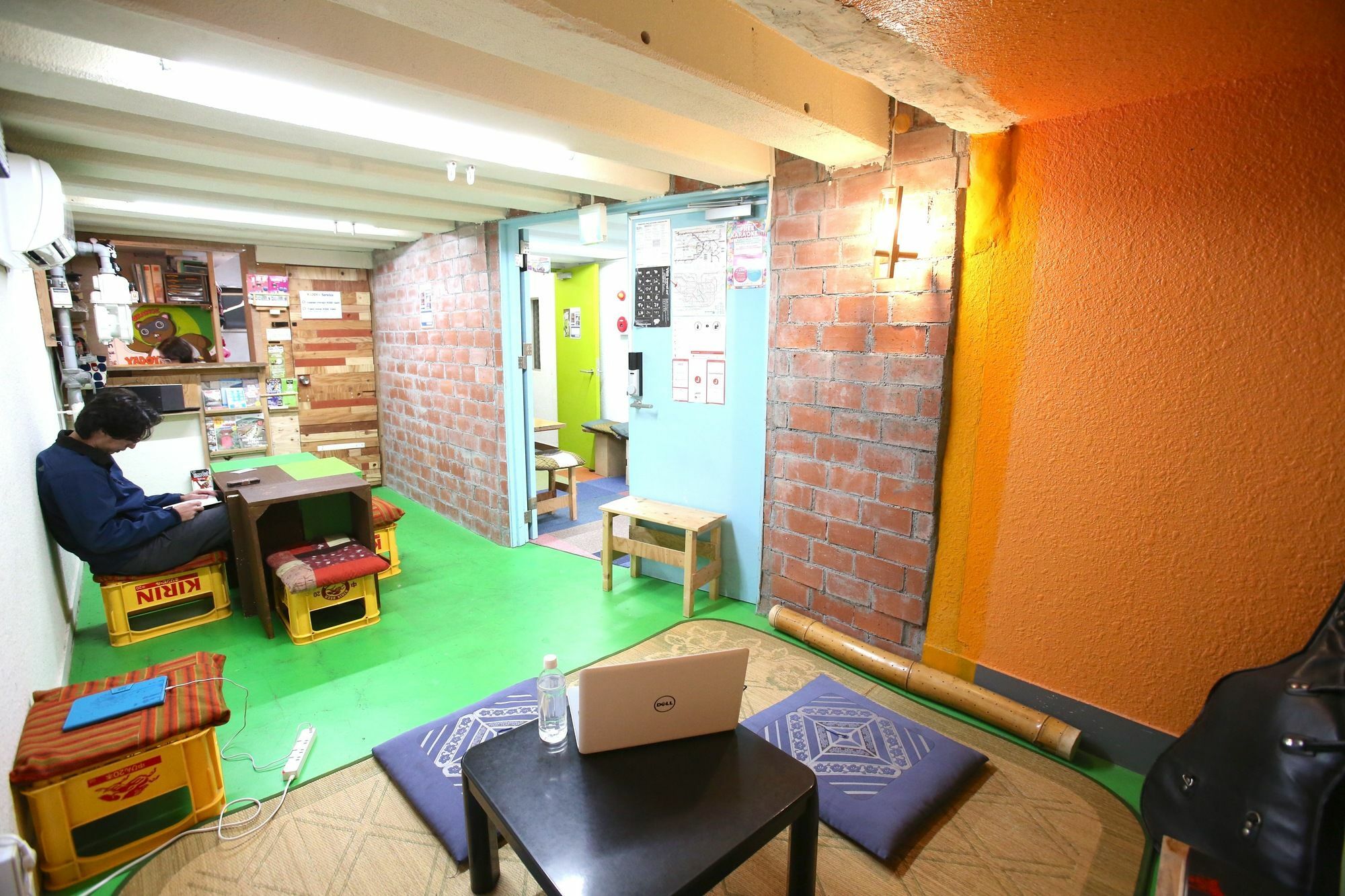 Yadoya Guest House Orange Токио Экстерьер фото