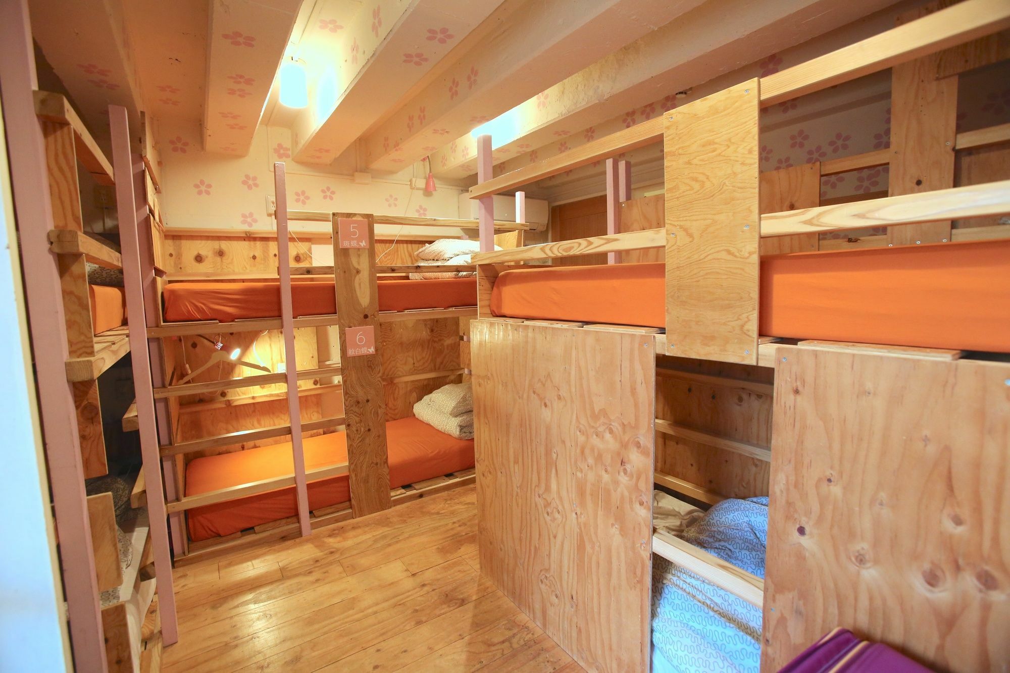 Yadoya Guest House Orange Токио Экстерьер фото